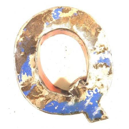 Buchstabe Metall