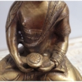 Messingfigur Buddha im Lotussitz